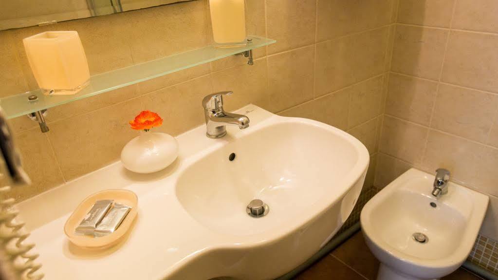 Hotel Martino Ai Monti Rome Exterior photo